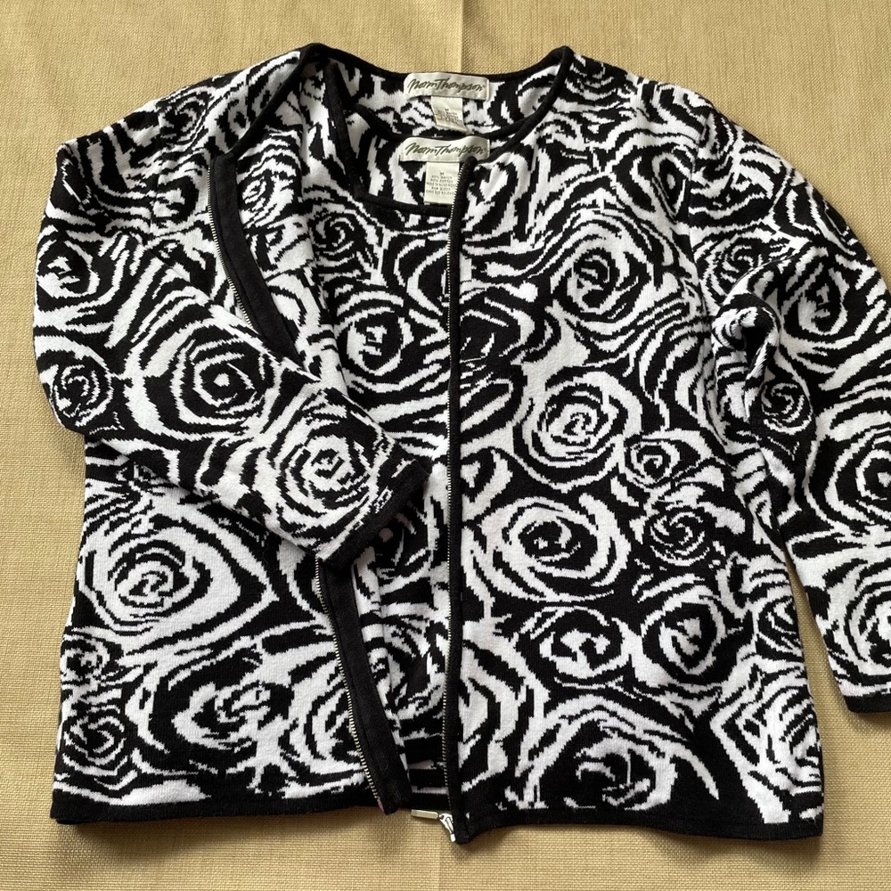 Norm Tank & Cardigan B&W Rose Cotton Blend Set